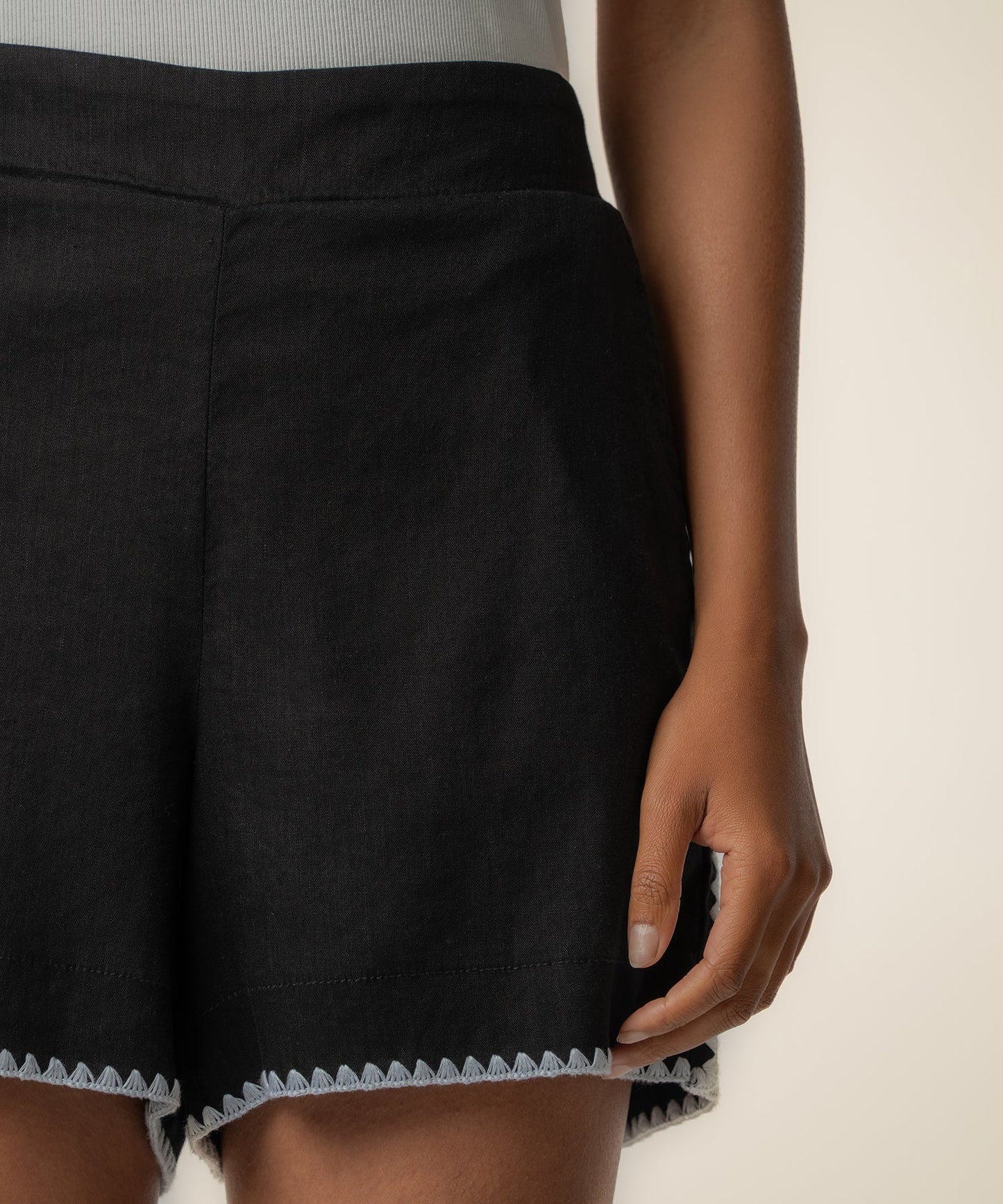 Kut From The Kloth - Nicolette Linen Bermuda Short
