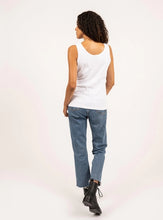 Load image into Gallery viewer, Model wearing Saint James - Bastia III in BIanca - back.