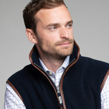 Load image into Gallery viewer, Model wearing Schoffel Men - Oakham in Navy