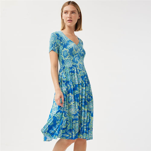 Model wearing Leo & Ugo - Mana Dress in blue/green.