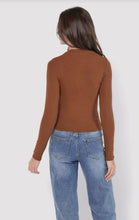 Load image into Gallery viewer, Model wearing Sadie &amp; Sage - Ronan Crewneck Top - back
