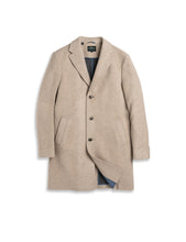 Load image into Gallery viewer, Rodd &amp; Gunn - The Lodestone Coat in Barley.
