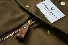 Load image into Gallery viewer, Bennett Winch - Suit Carrier Holdall Canvas in Olive.
