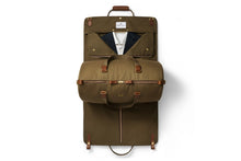Load image into Gallery viewer, Bennett Winch - Suit Carrier Holdall Canvas in Olive.
