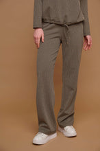 Load image into Gallery viewer, Model wearing Rino &amp; Pelle - Bindina Wide Leg Trousers in Stone Graphics.
