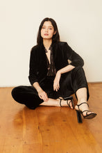 Load image into Gallery viewer, Model wearing Caballero - Bex Black Velvet Blazer.
