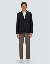 Load image into Gallery viewer, Model wearing Herno Men&#39;s Seer-Crease Blazer in Blu Navy.
