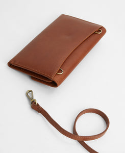 Barbour Isla Leather Travel Purse in Brown.
