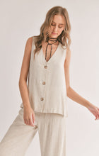 Load image into Gallery viewer, Model wearing Sadie &amp; Sage - La Luna Linen Blend Vest Top in Oatmeal.
