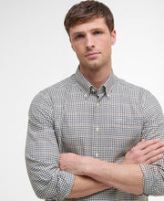 Load image into Gallery viewer, Barbour - Henderson Thermo Weave Long-Sleeved Shirt

