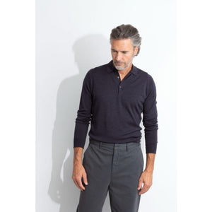 Model wearing John Smedley - Cotswold L/S Shirt in Hepburn Smoke.