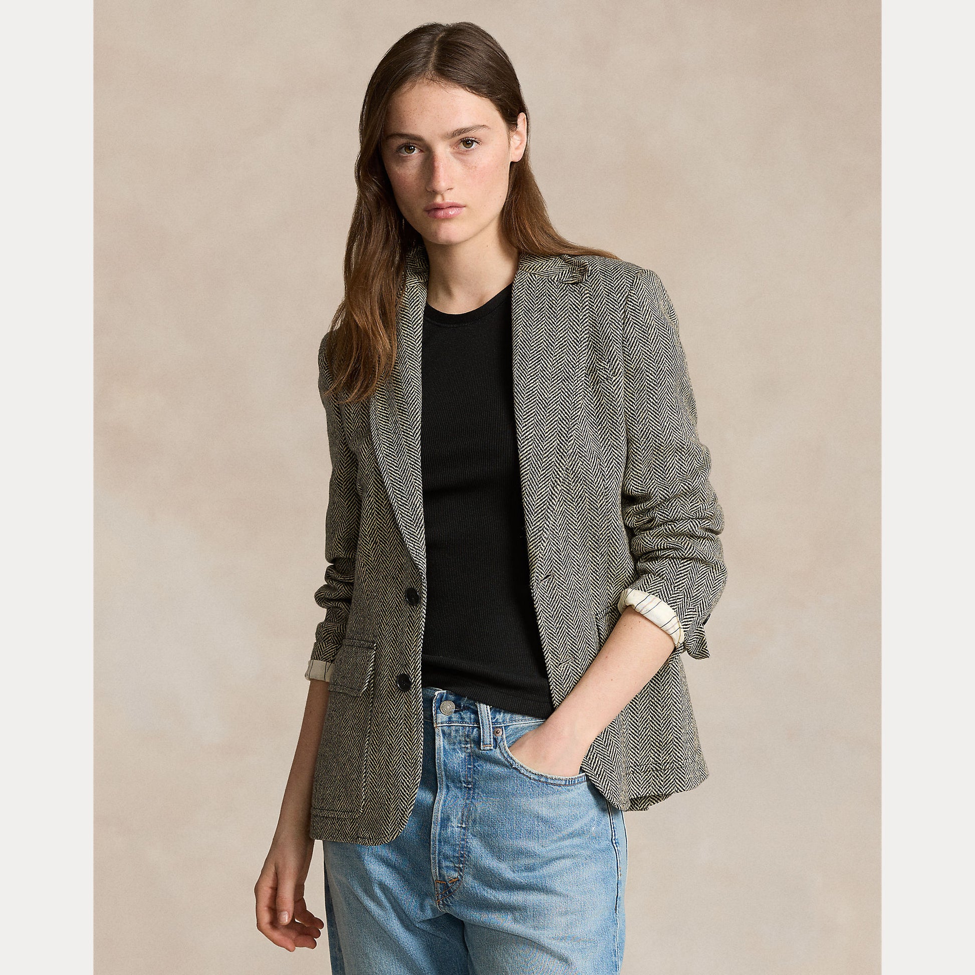 Model wearing Polo Ralph Lauren - Herringbone Linen Blend Heritage Blazer in Black/Cream Herringbone.
