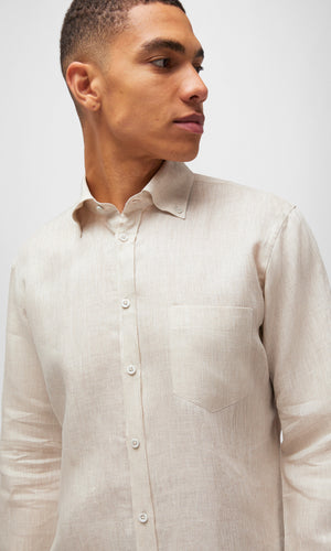 Model wearing Maurizio Baldassari - Button Down Linen Shirt in Tapioca.