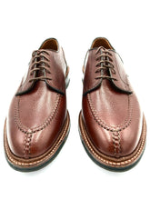 Load image into Gallery viewer, LaRossa Shoe and Alden special Norwegian make up D9604 in brown scotch grain.

