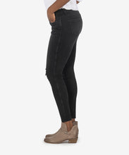 Load image into Gallery viewer, Model wearing Kut Connie High Rise Fab Ab Jeans in Hundred.
