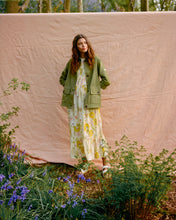 Load image into Gallery viewer, Model wearing Barbour Zale Casual in Olive tree.
