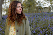 Load image into Gallery viewer, Model wearing Barbour Zale Casual in Olive tree.
